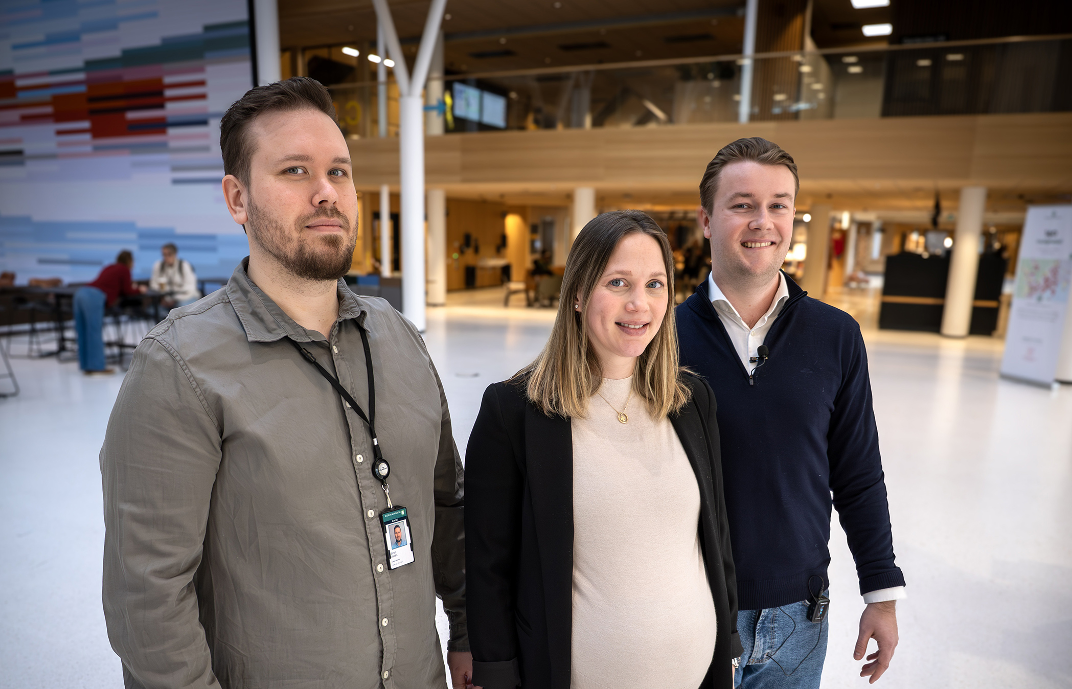 Digitalisering - bilde av 3 kolleger på IKT