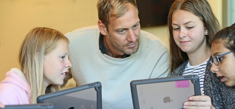 Fagfelleskap bilde av elever og lærer