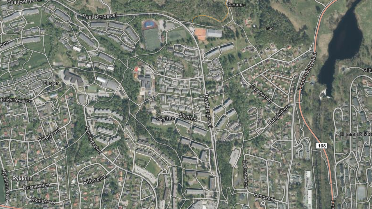 Flyfoto av hvor Eieneåsen barnehage er planlagt