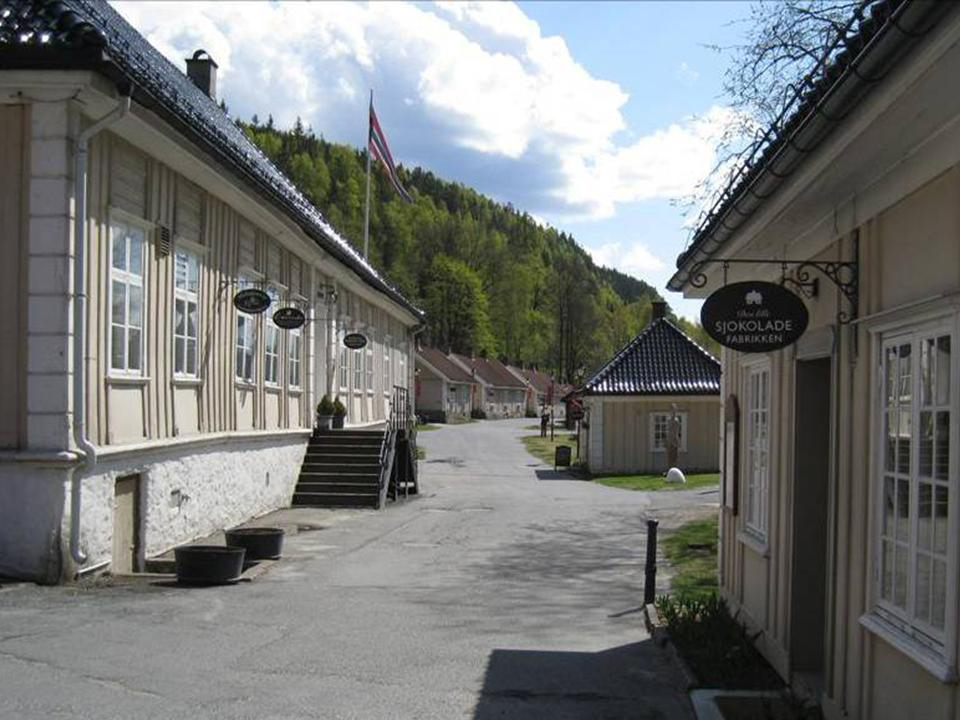 Fra Verksgata på Bærums Verk