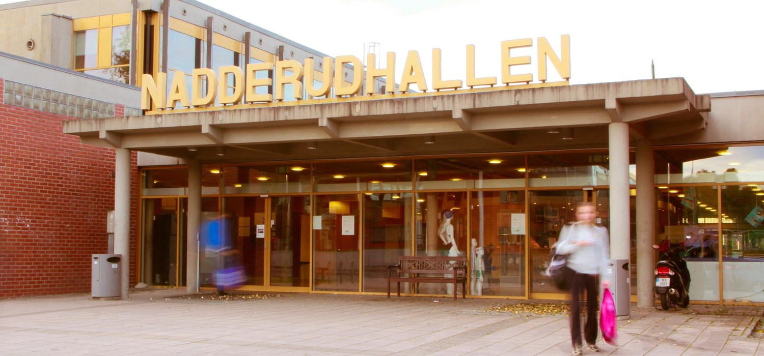 Nadderudhallen inngangsparti