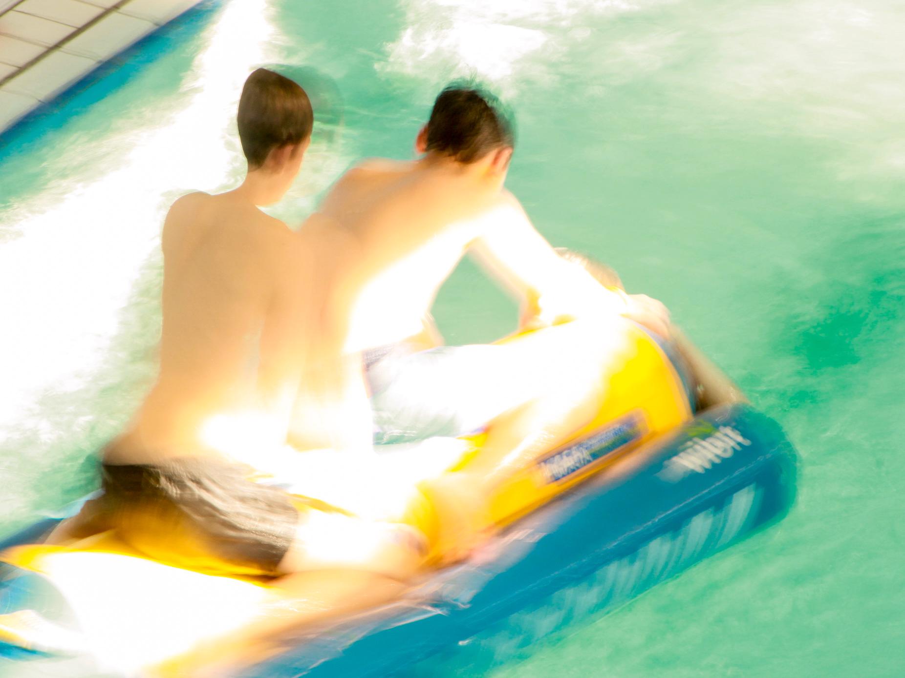 Nadderudhallen - lek og moro i bassenget 